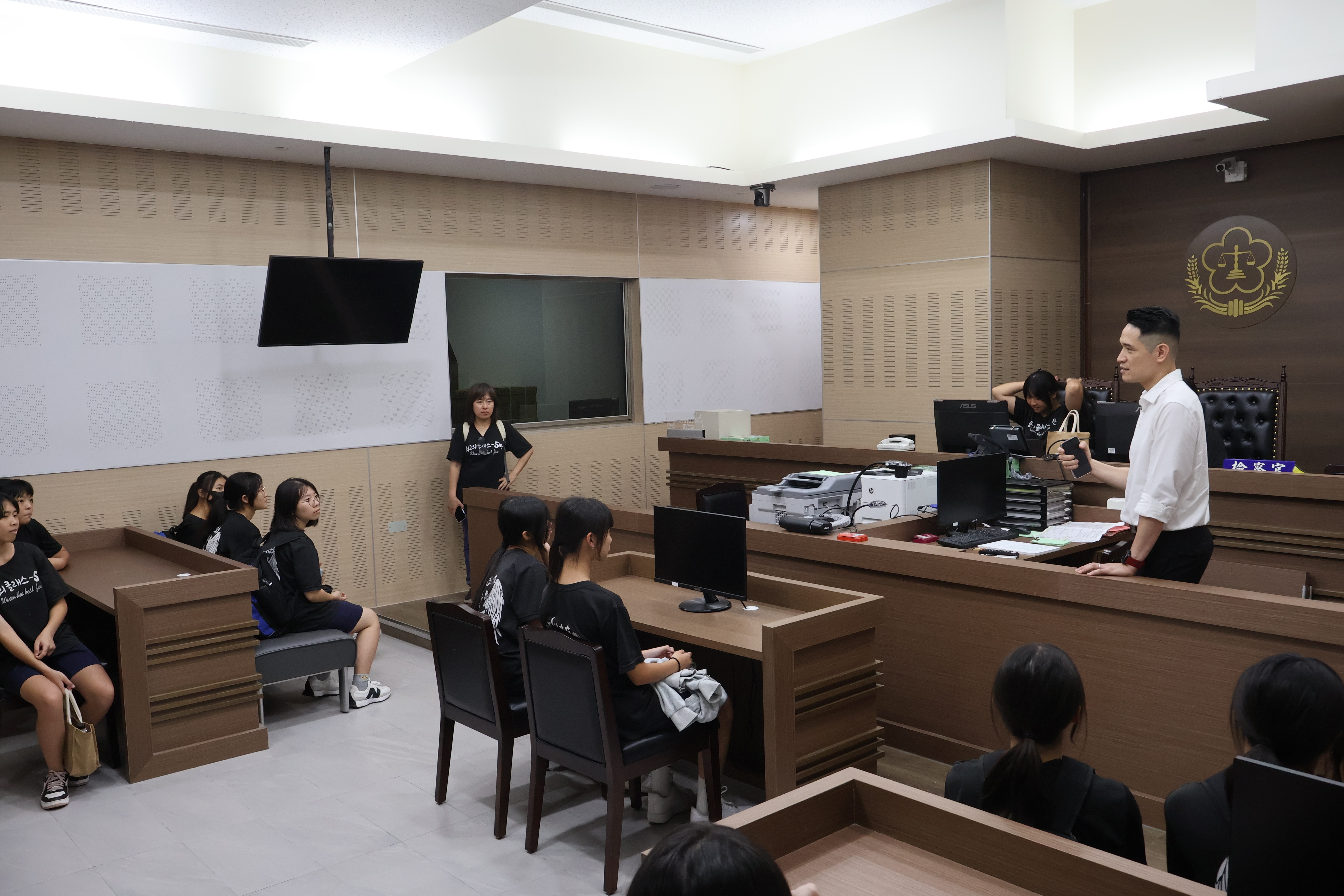 參觀本署偵查庭